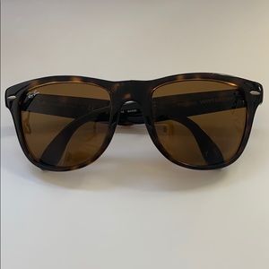 Ray Ban | Brown Folding Wayfarer